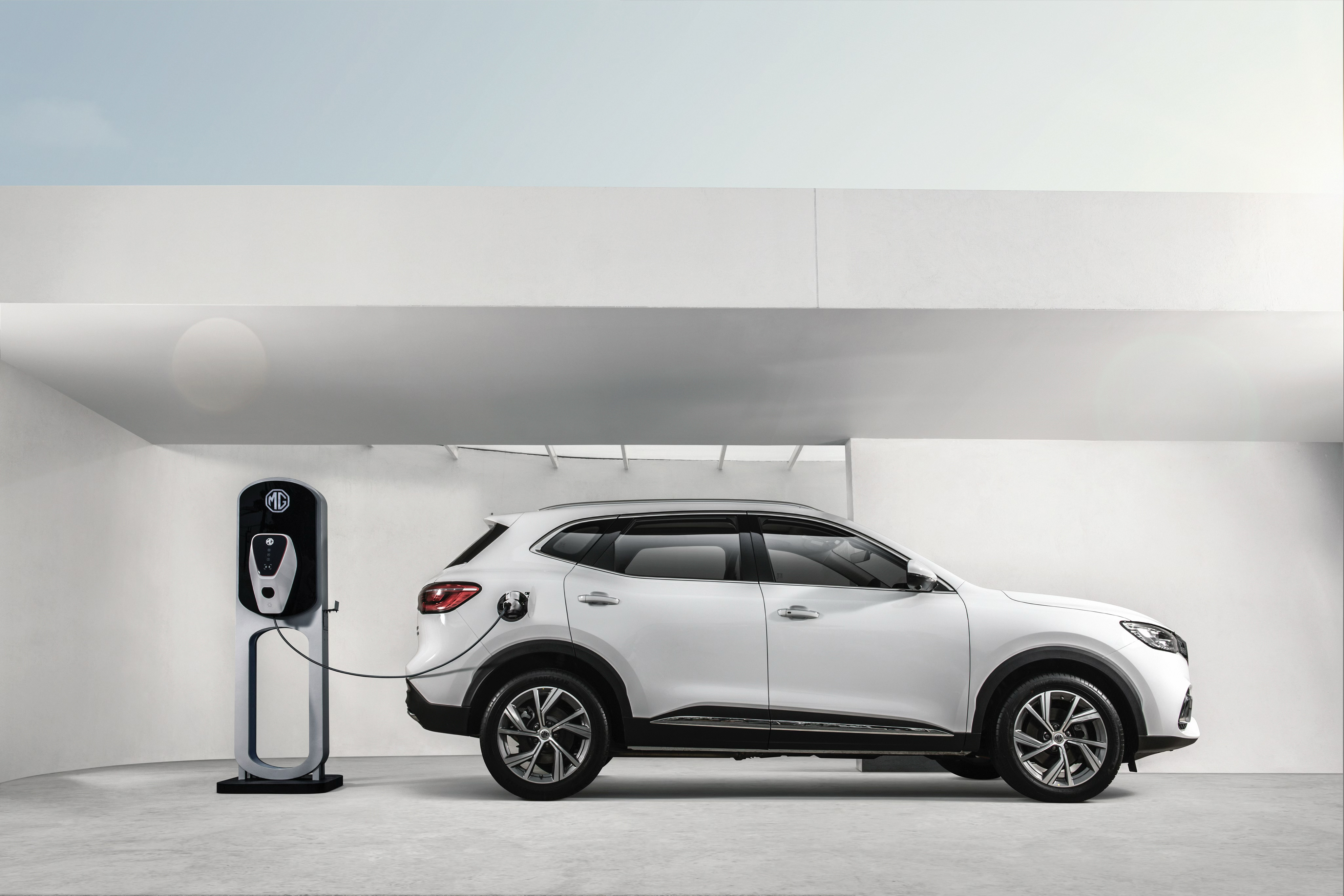 MG HS PHEV